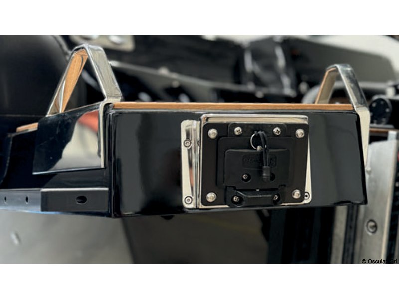 Scalette di poppa a scomparsa ATTWOOD