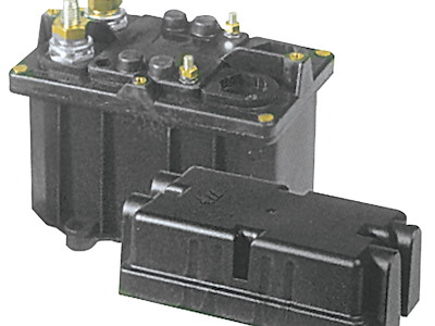 Staccabatteria automatico unipolare (teleruttore generale di corrente con alimentazione separata della bobina)