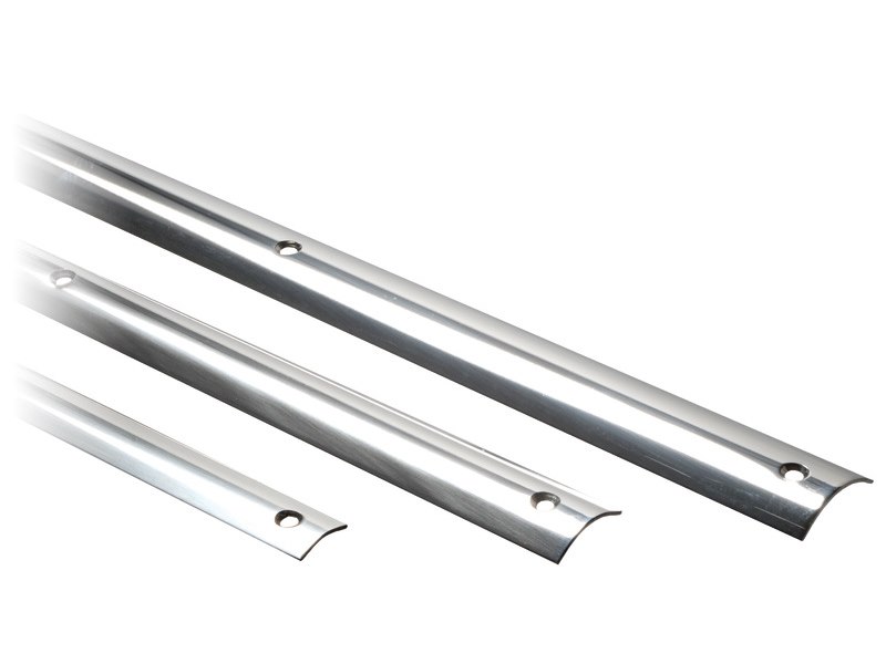 Profilo parabordo in acciaio inox lucidato a specchio e protetto