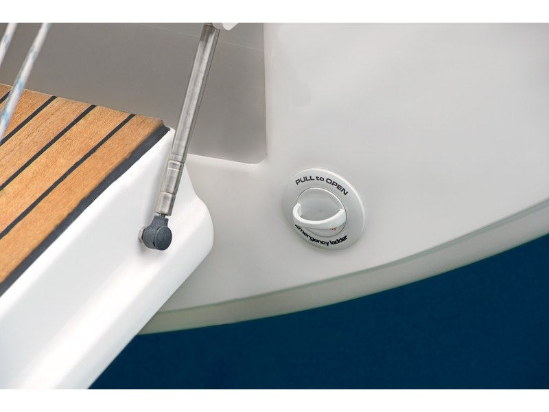 Scaletta di emergenza ad incasso a 3 gradini