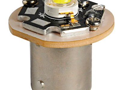 Lampadina a LED base BA15D 