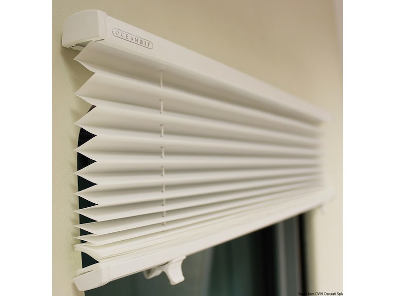 Tenda a plissè DOMETIC Skysol Motion per passauomo ed oblò