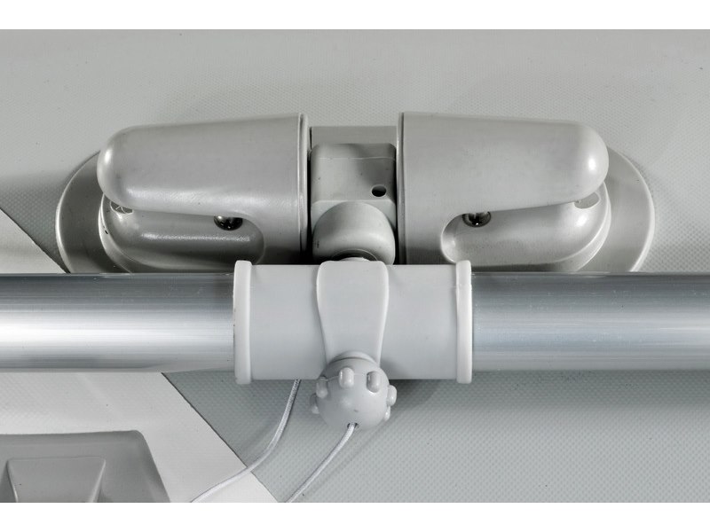 Tender a carena in vetroresina a V profondo